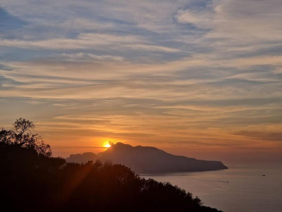 Villa Sun & Relax, Relaxing Location With Seaview à Massa Lubrense Extérieur photo