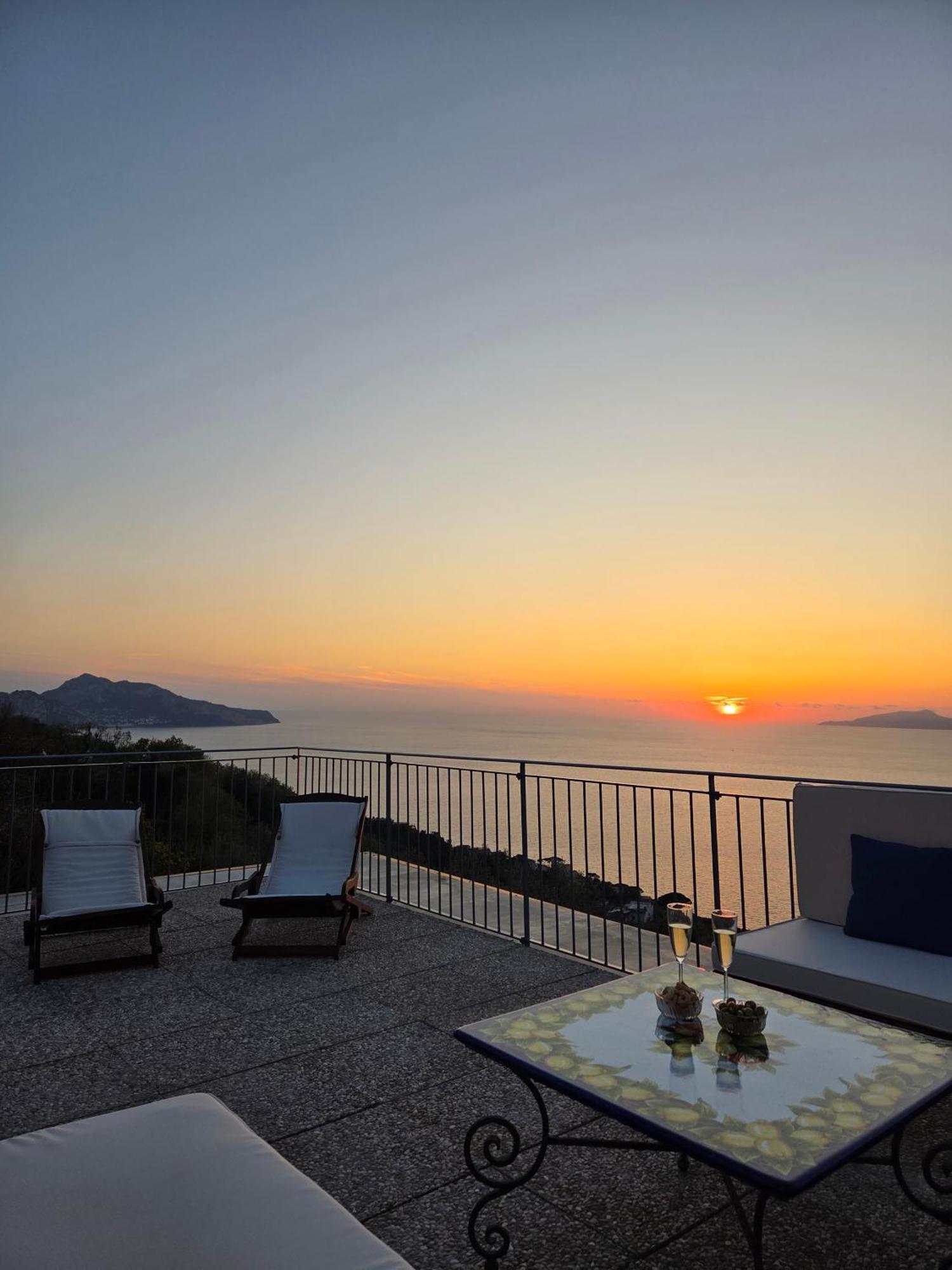 Villa Sun & Relax, Relaxing Location With Seaview à Massa Lubrense Extérieur photo