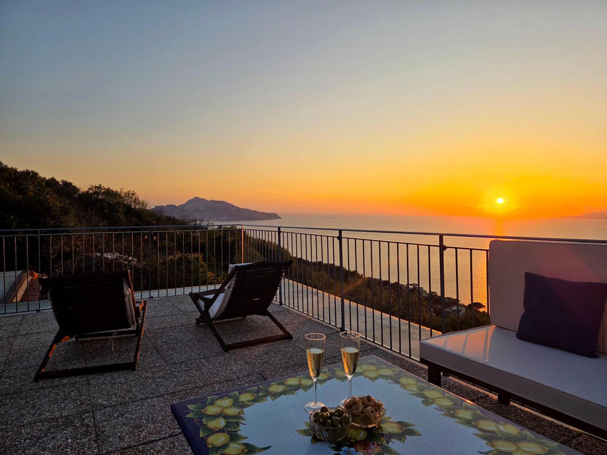 Villa Sun & Relax, Relaxing Location With Seaview à Massa Lubrense Extérieur photo