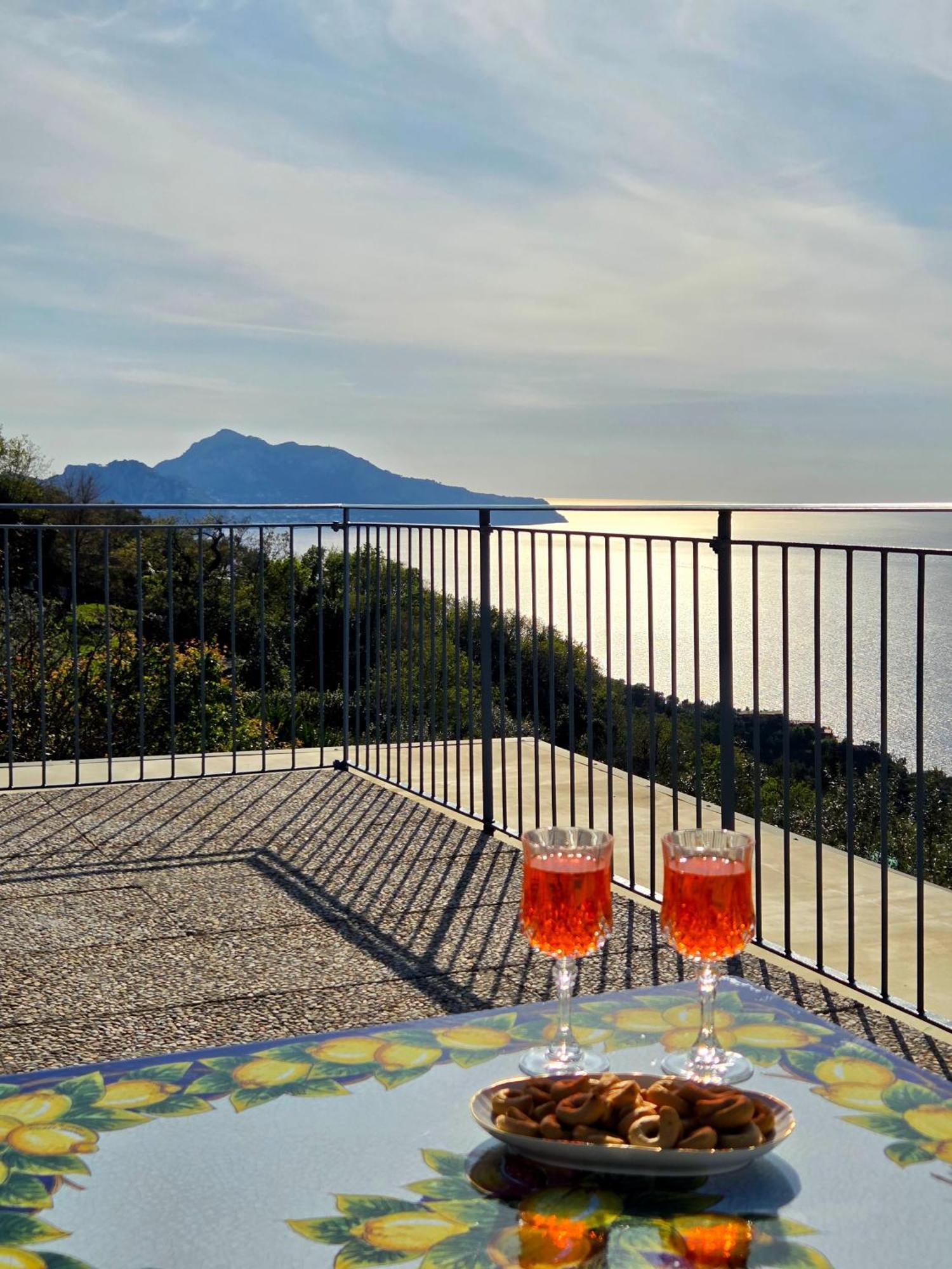 Villa Sun & Relax, Relaxing Location With Seaview à Massa Lubrense Extérieur photo
